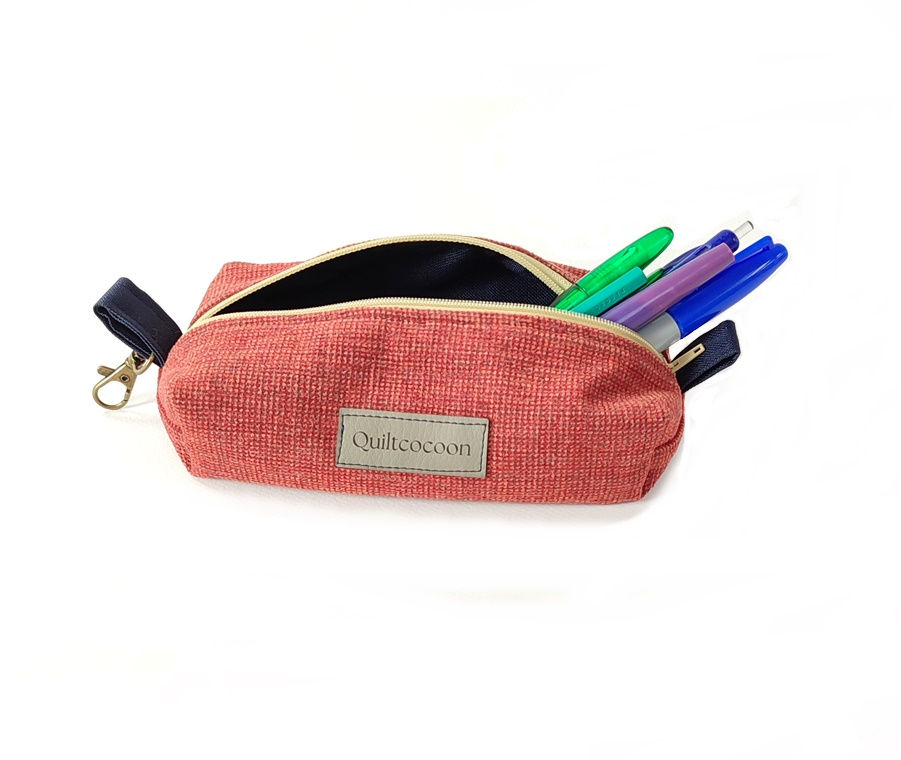 Trousse rectangulaire en tissu d ameublement chine avec mousqueton et interieur en tissu impermeable