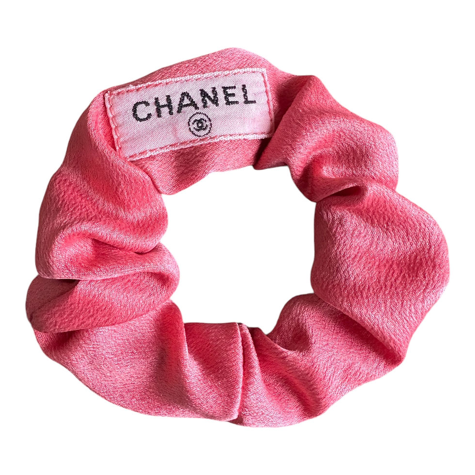 chouchou upcyclé luxe chanel rose léonie joaillerie vue de face sur fond blanc