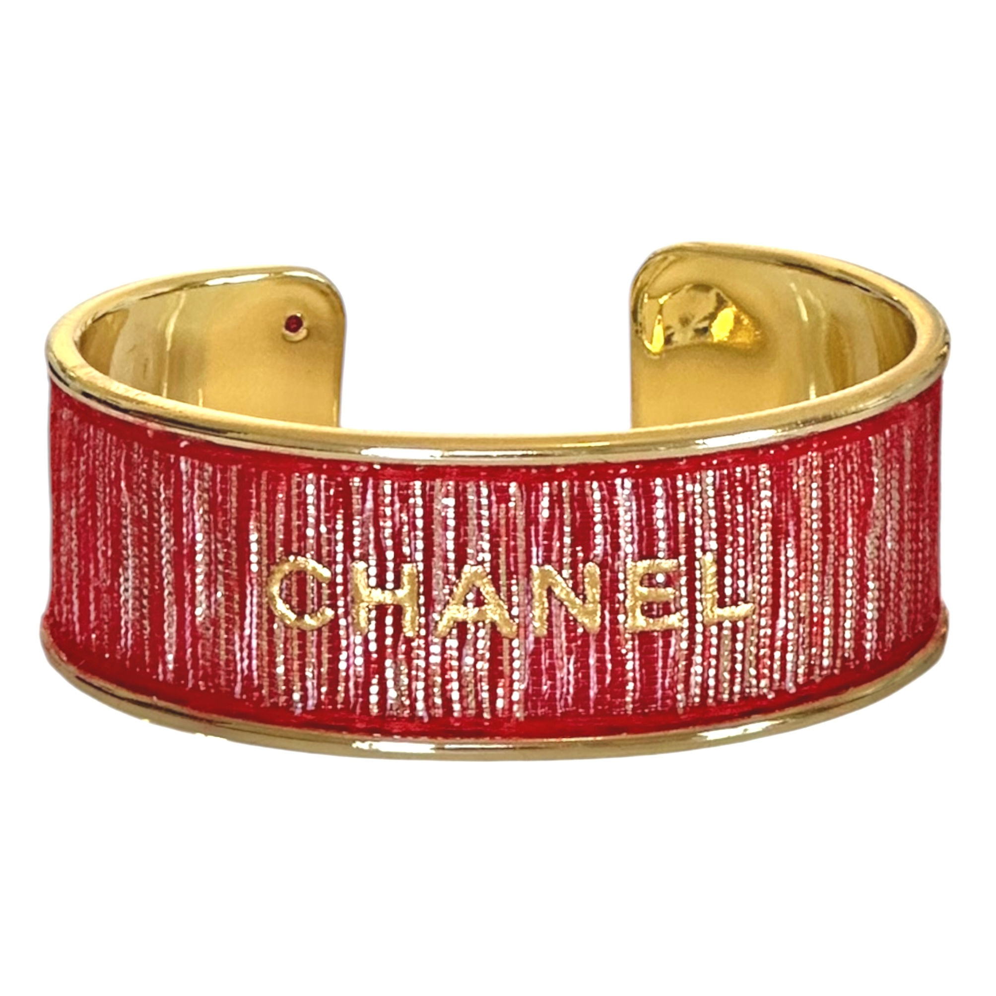 bracelet upcyclé ruban chanel léonie joaillerie vue de face sur fond blanc