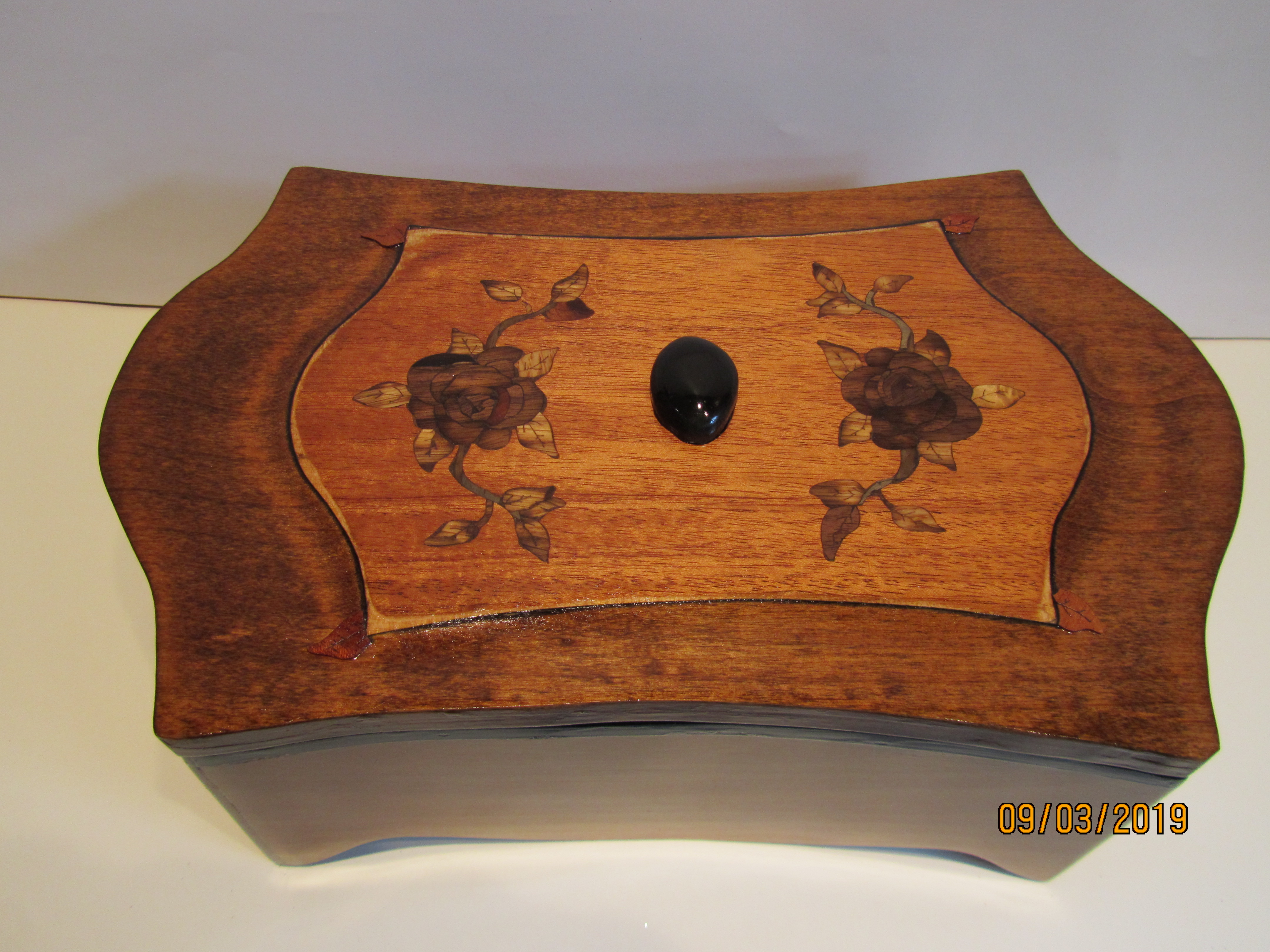 PB#256 French Marquetry Inlay 3 levels of Roses with Leaves in corners $300 B#256 French Marquetry 3