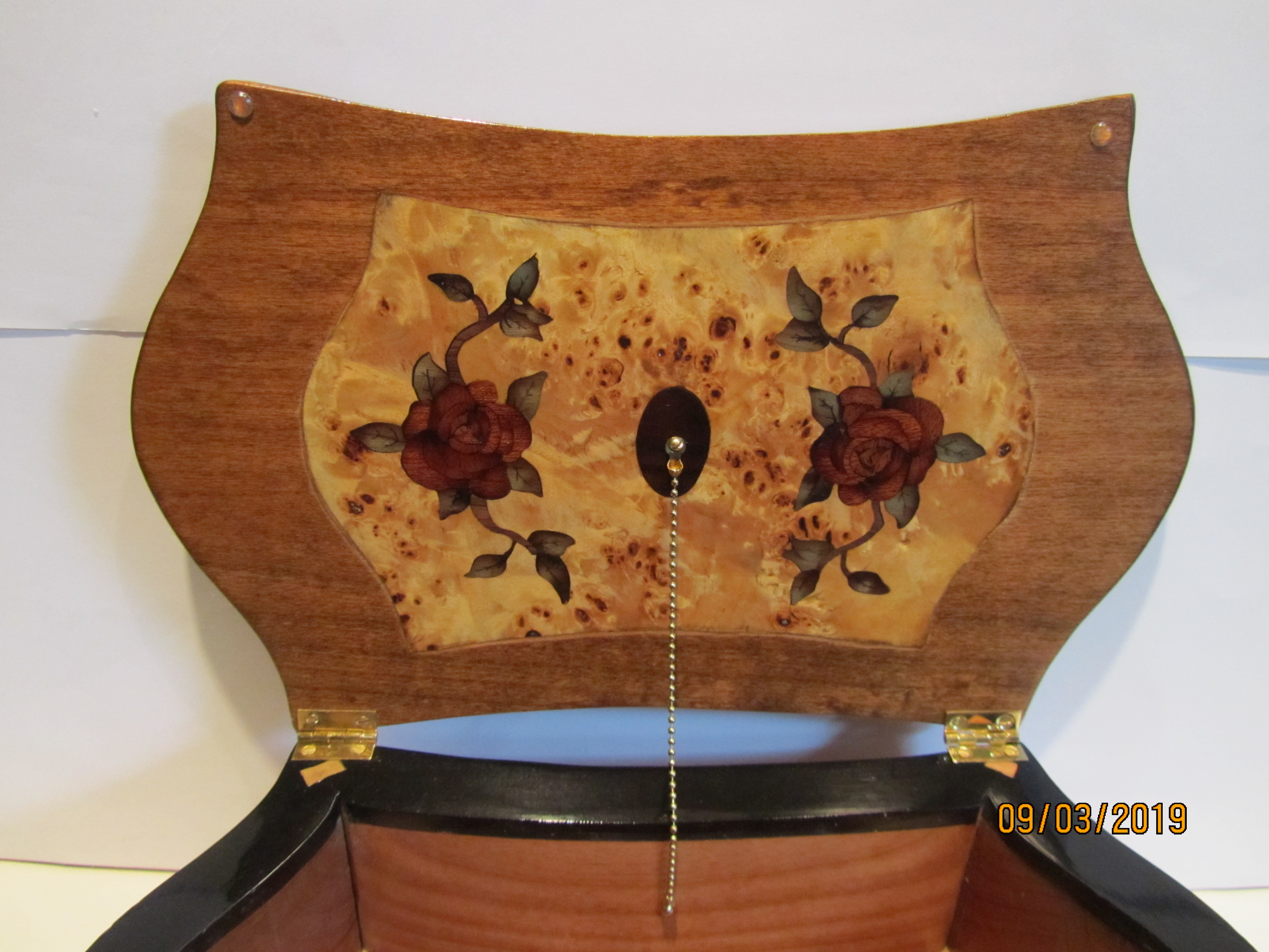 PB#255 French Marquetry 3 Tiers Burl