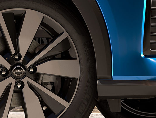 nissan-2024-kicks_play_platinum_cvt_negro_bi_tono-azul_zafiro_bitono-negro-exterior-overvi