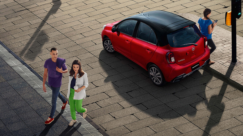 nissan-2021-march_exclusive_tm_bi_tono-rojo_burdeos_negro-negro-exterior-galeria_calle_h-d