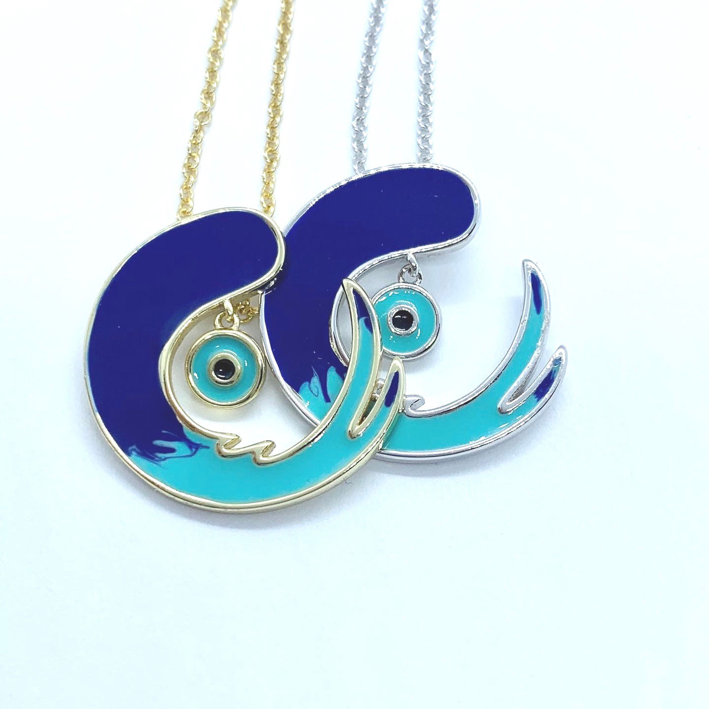 e y e S e a Necklace