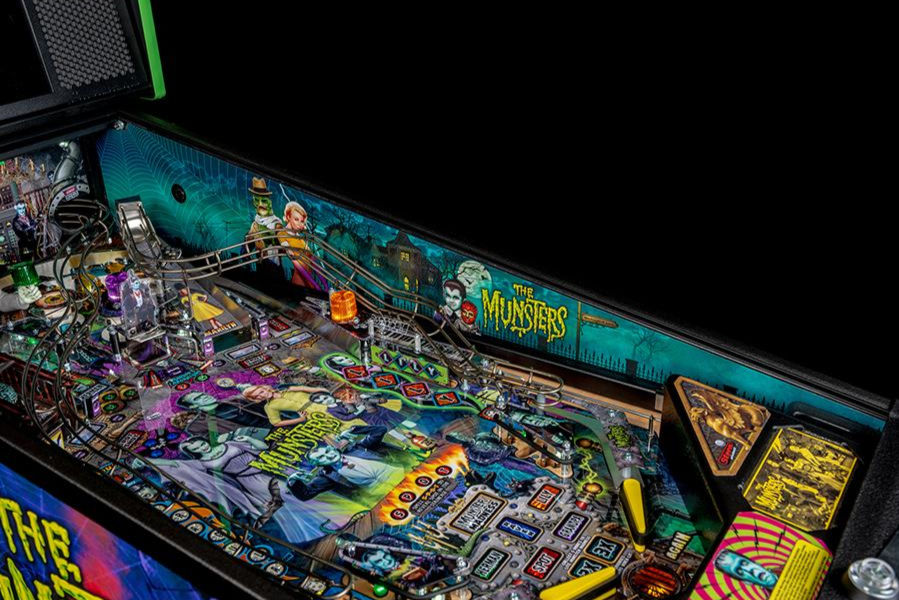 Art Inside Blades The Munsters Stern Pinball