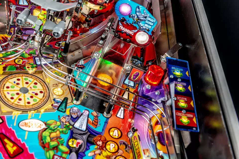 Miniature : Flipper Teenage Mutant Ninja Turtles Premium Stern Pinball