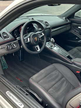 Porsche detailing Tampa Florida 