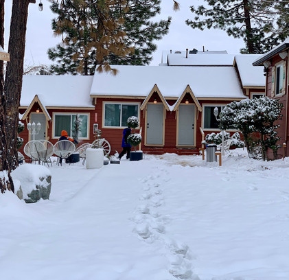 Snowfall Grand Pine Cabins Wrightwood Hotel
