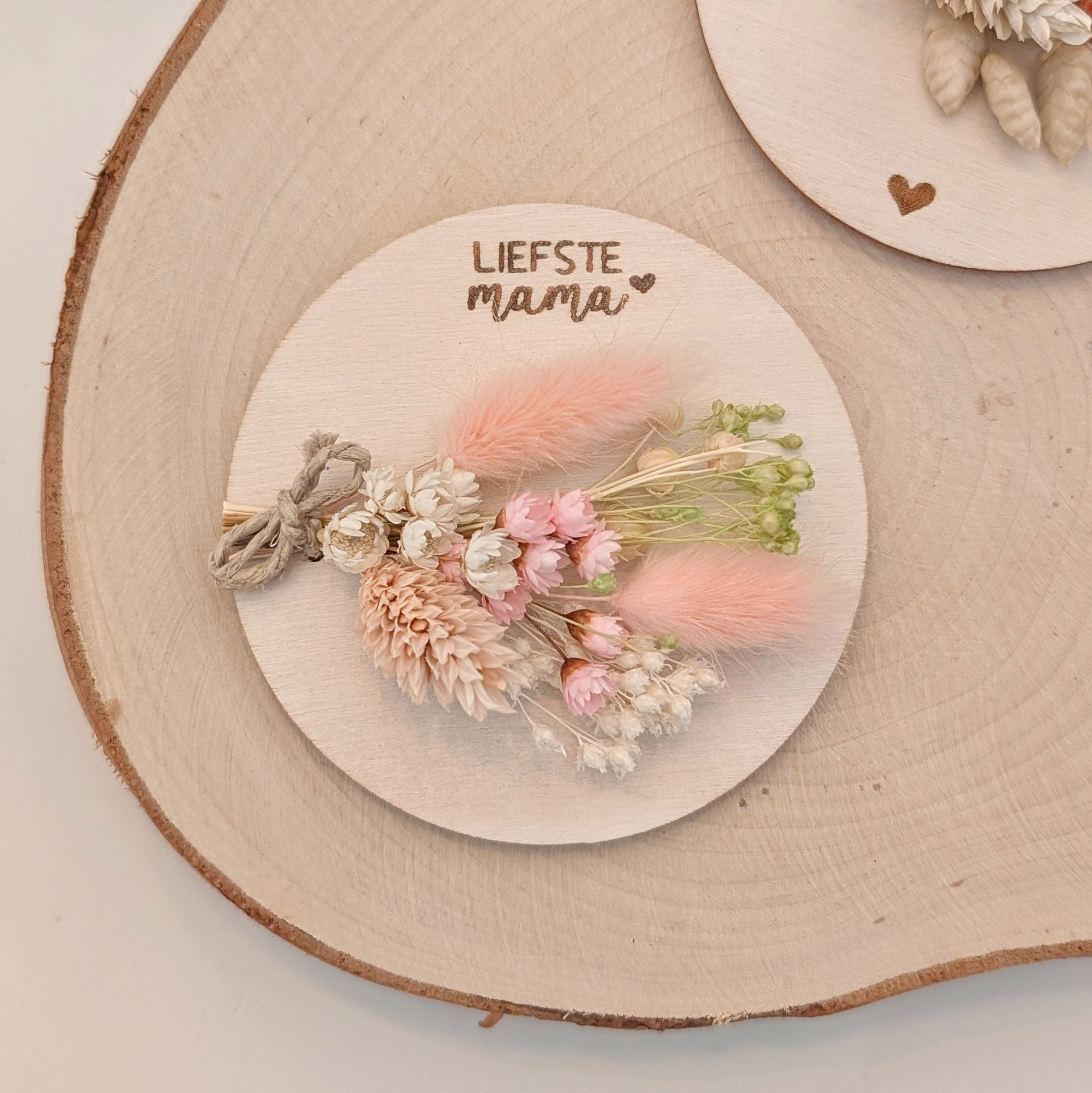 Magneet met tekst en droogbloemen (groot)