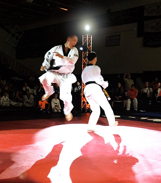 Follow Spot and Spotlight Rentals In Arizona