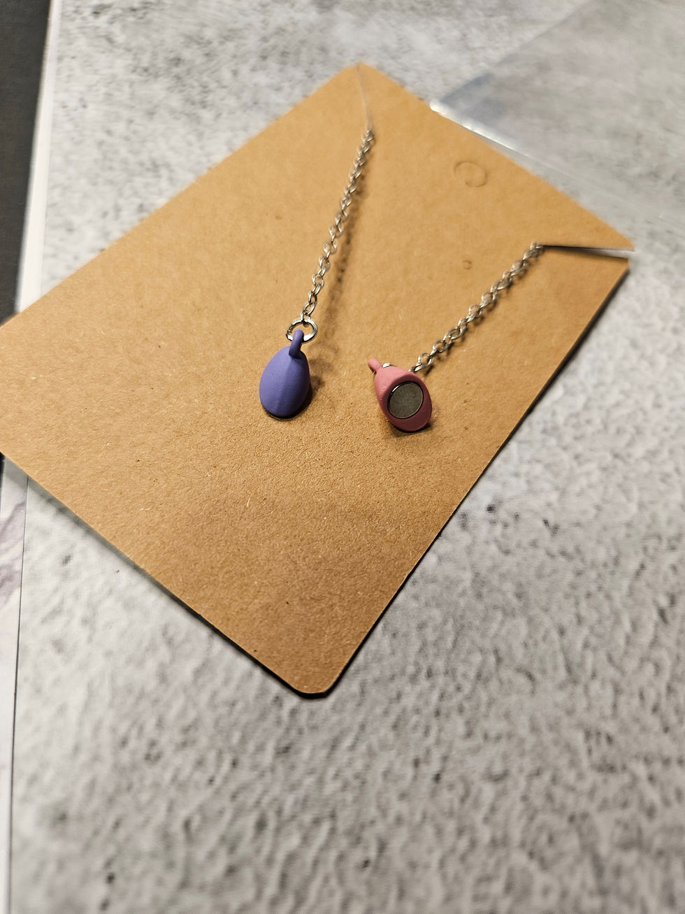Thumbnail: Broken Heart Fidget Neckless