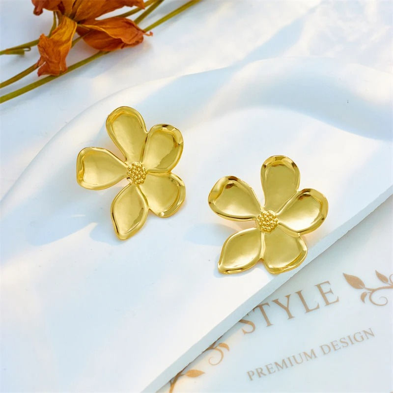 Thumbnail: Eleanor Earrings