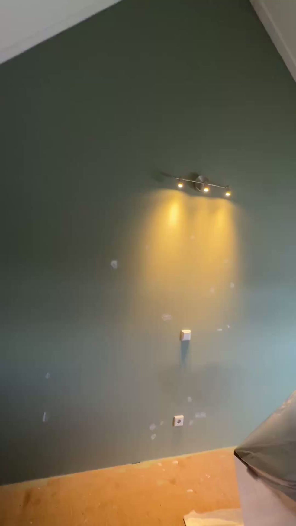 copy_DB497CE6-8868-4B38-AD74-A28291BF77F0.mov