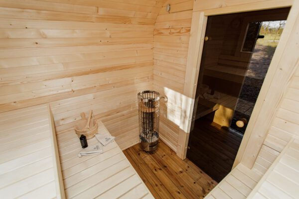 Thumbnail: Cube sauna 3.5m met thermo-houten afwerking