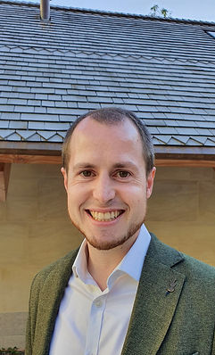 Sam Rogers profile photo_edited.jpg