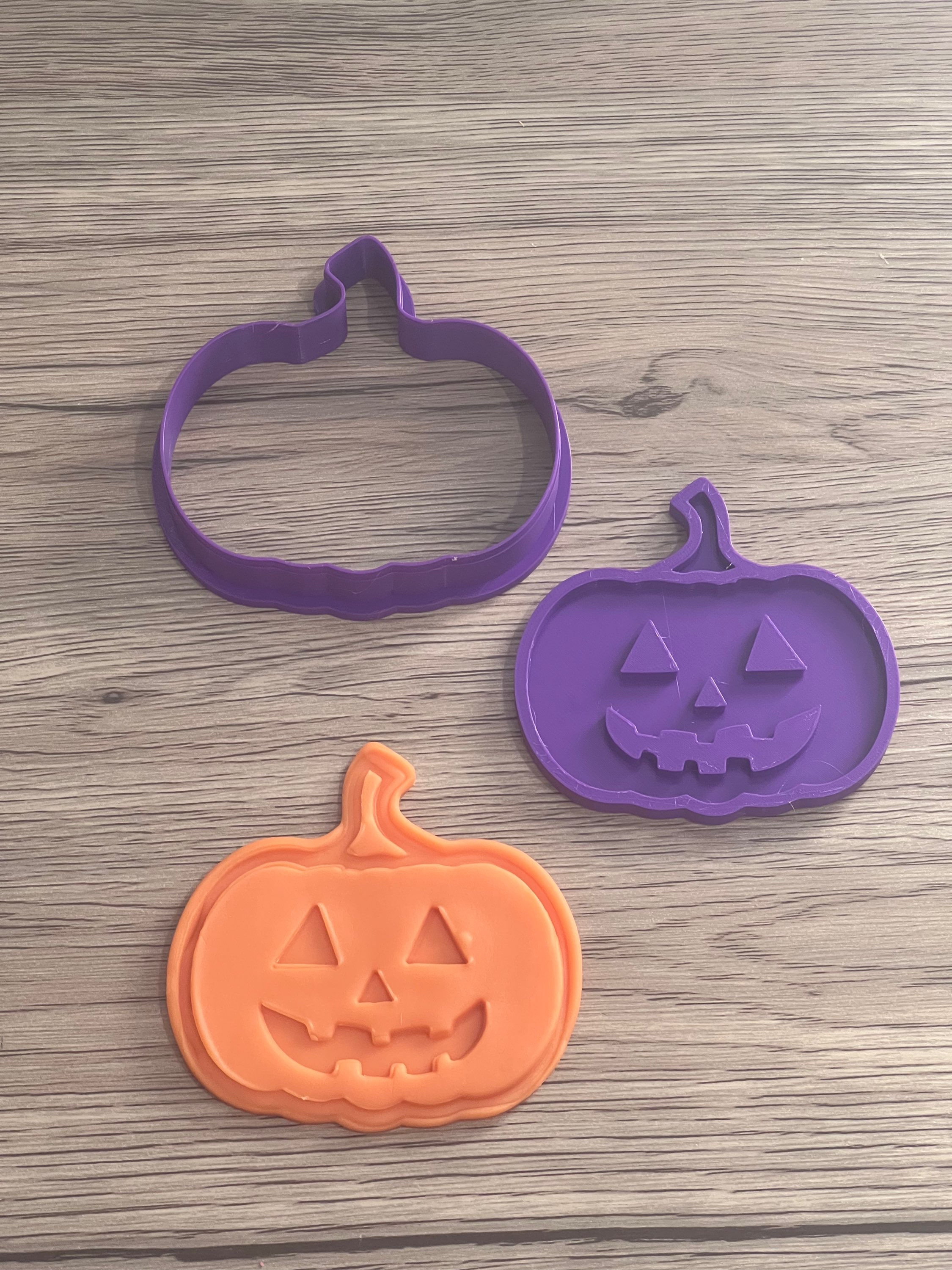 Carved Face Pumpkin Cutter+Stamp