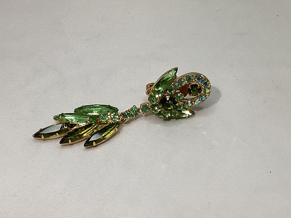 Thumbnail: Green Demi - Parure Necklace and Earrings.