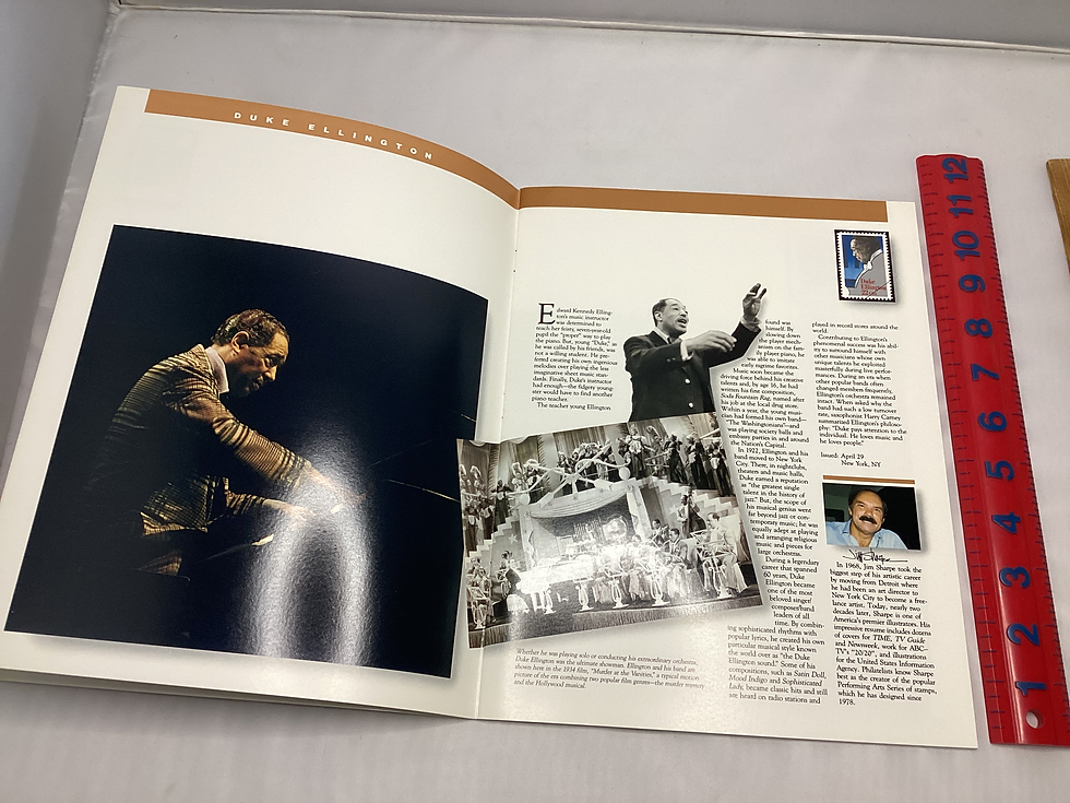 Thumbnail: 1986 commemorative stamp set