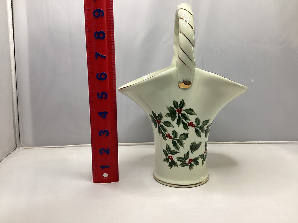 Thumbnail: Holiday Vase - Holly Berries