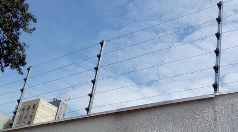 Proteção Inabalável: Cerca Elétrica - Sua Barreira Invisível Contra Invasores!