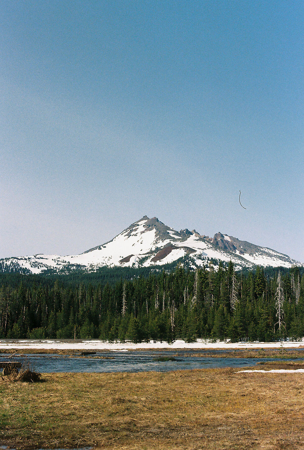 Bend Oregon: Places to visit, Fun Activities, and The Best Food & Drink Spots