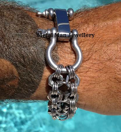 Thumbnail: I3 - Double Bow shackle and M4 ID bracelet