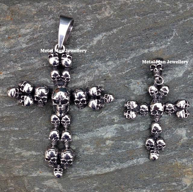Miniaturbild: Großer Anhänger mit Totenkopfkreuz