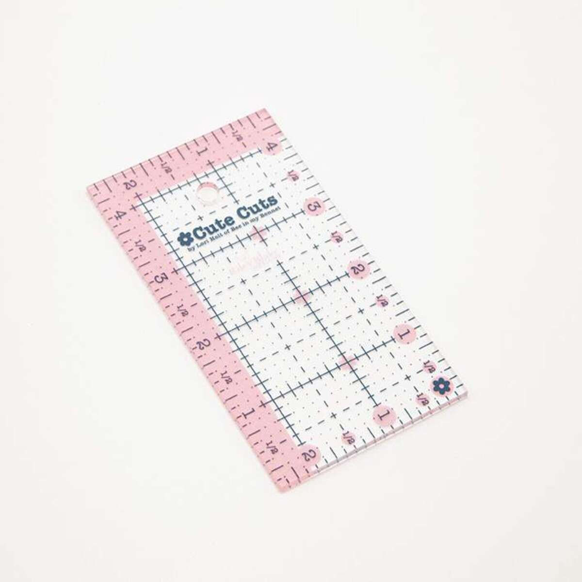 Lori Holt CUTE CUT RULER 2 1/2" X  4 1/2"