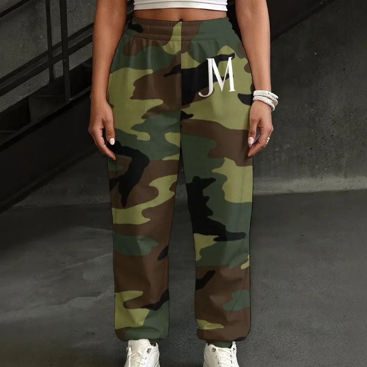 WOMEN'S JM LOGO PRINT CAMOUFLAGE SWEATPANTS