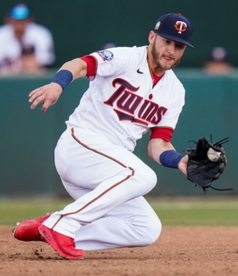 Screen Shot 2022-04-19 at 12.07.44 AM.png