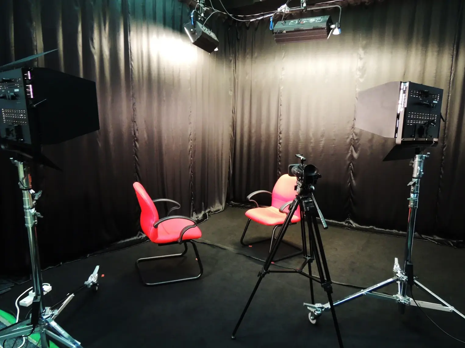 green-screen-studio-rental-singapore.webp