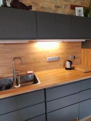 Toujours ouvert, cuisine commune.
Our shared kitchen is always open.