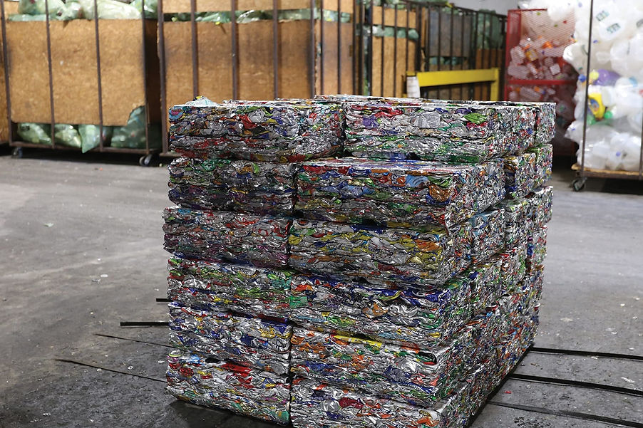 interior_header_baled_material_02.jpg