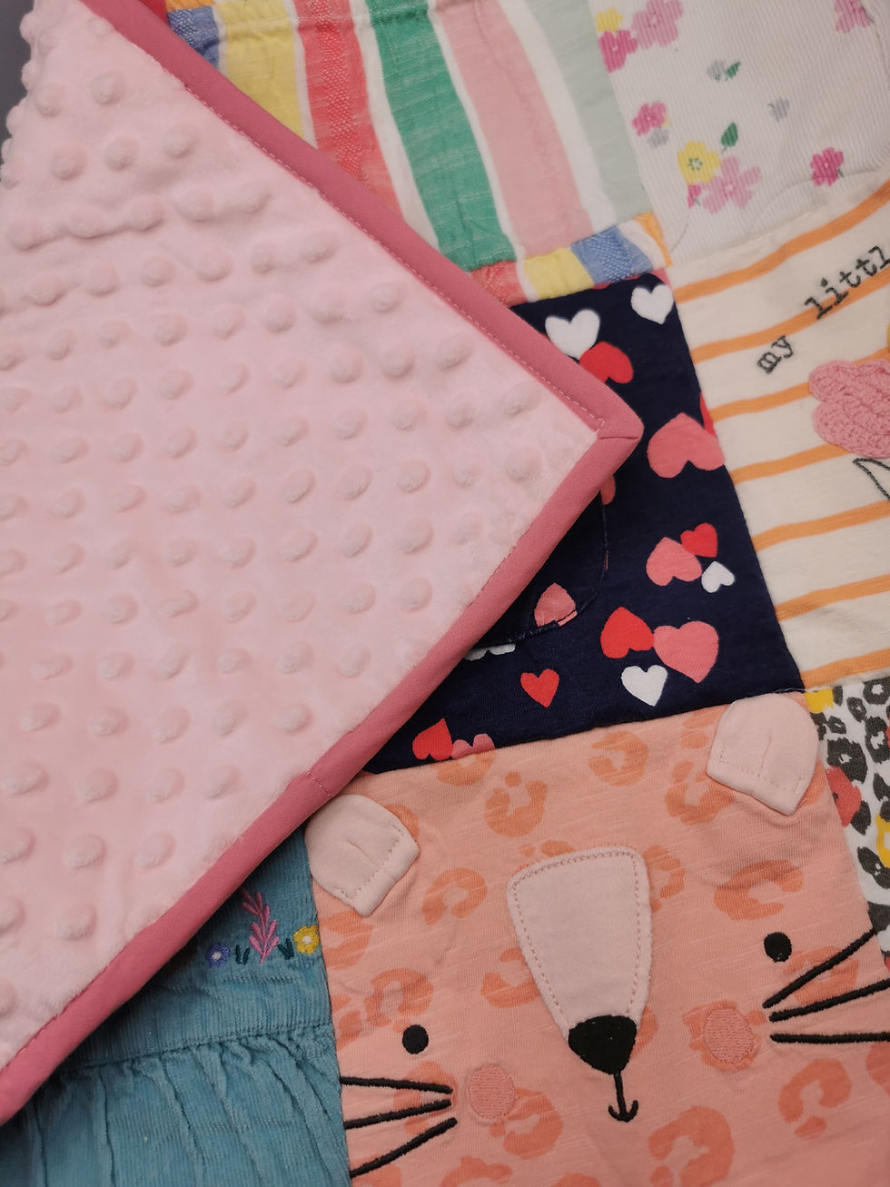 Quilts, Blankets & Cushions