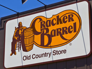 איך לא עושים מיתוג מחדש: השיעור ש-Cracker Barrel למדו בדרך הקשה