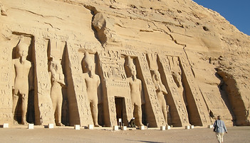 Abu simbel.jpg