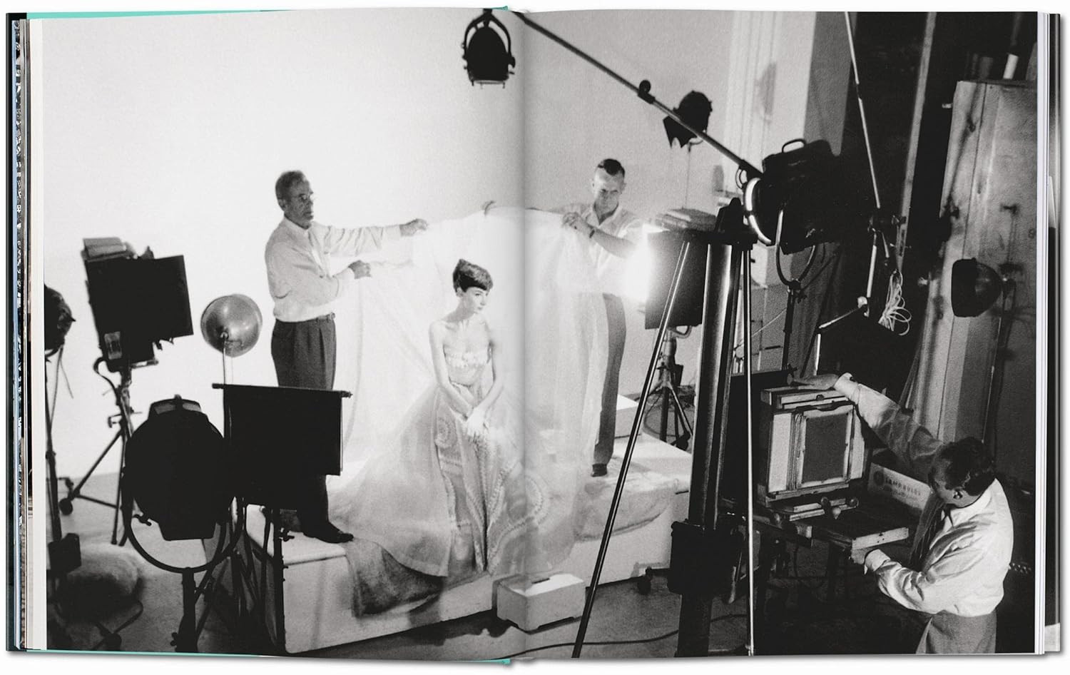 Audrey Hepburn: Audrey Hepburn, Photographs 1953-1966 - Imagem 3