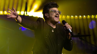Aleks Syntek conquista el Teatro Diana de Guadalajara con sus grandes éxitos