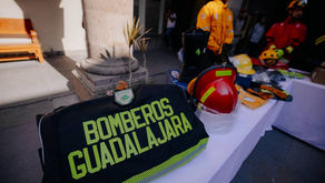Guadalajara fortalece a Bomberos con nuevas unidades, equipo y uniformes en su 103 aniversario