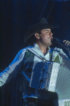 Alejandro Fernández reúne a 270 mil personas en Guadalajara con “La Serenata Más Grande del Mundo” en La Minerva