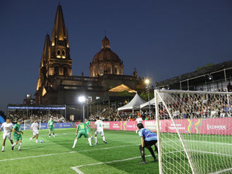 Inaugura Vero Delgadillo actividades de “Guadalajara es Mundialista” con partido de leyendas y ex mundialistas