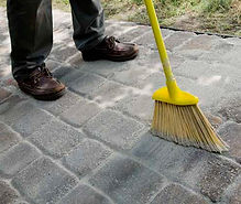 polymeric-sand-install4_2.jpg