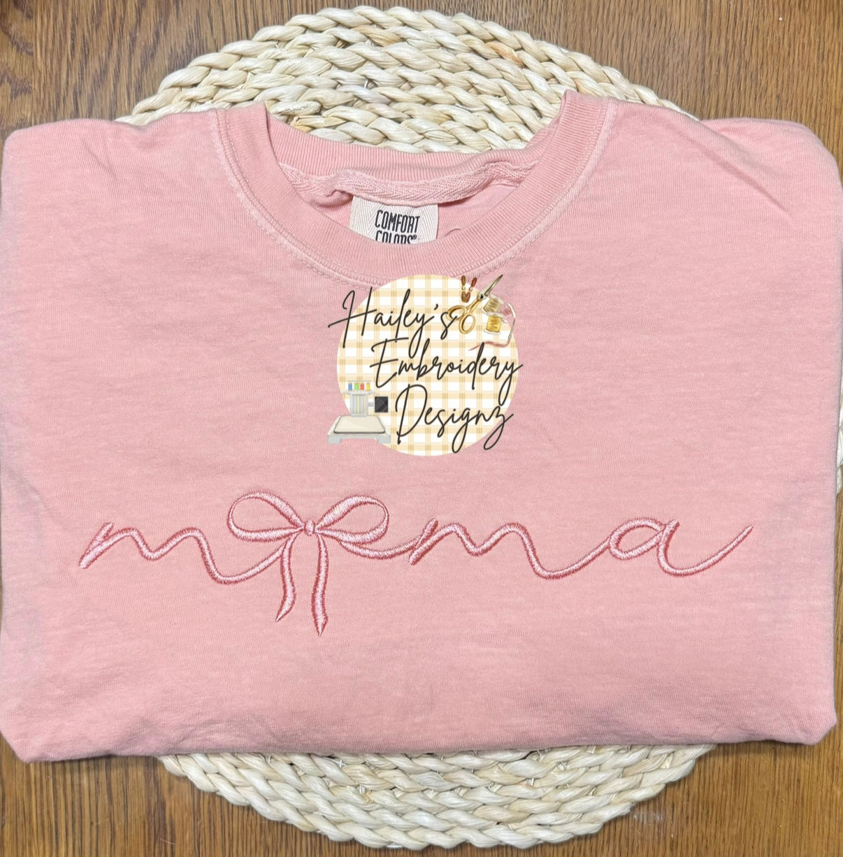 Mama with bow