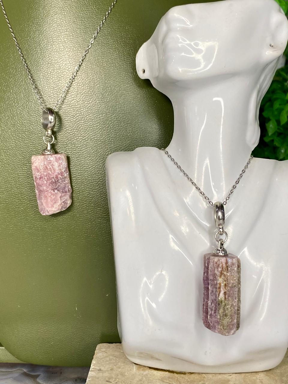 Pingente de Turmalina Rosa Bruta