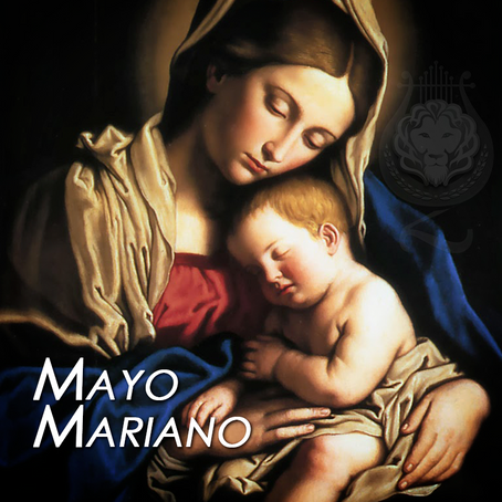 Virgen María con el niño Jesús en brazos.