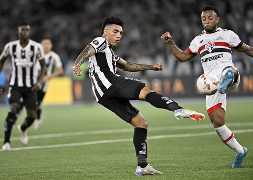 Apesar do empate, o Botafogo tem razões para lamentar, mas suas ambições permanecem firmes para o confronto de volta no Morumbis.