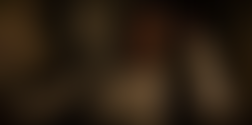 Nos 85 anos do Batman, Colin Farrell, irreconhecível como Pinguim, rouba a cena.