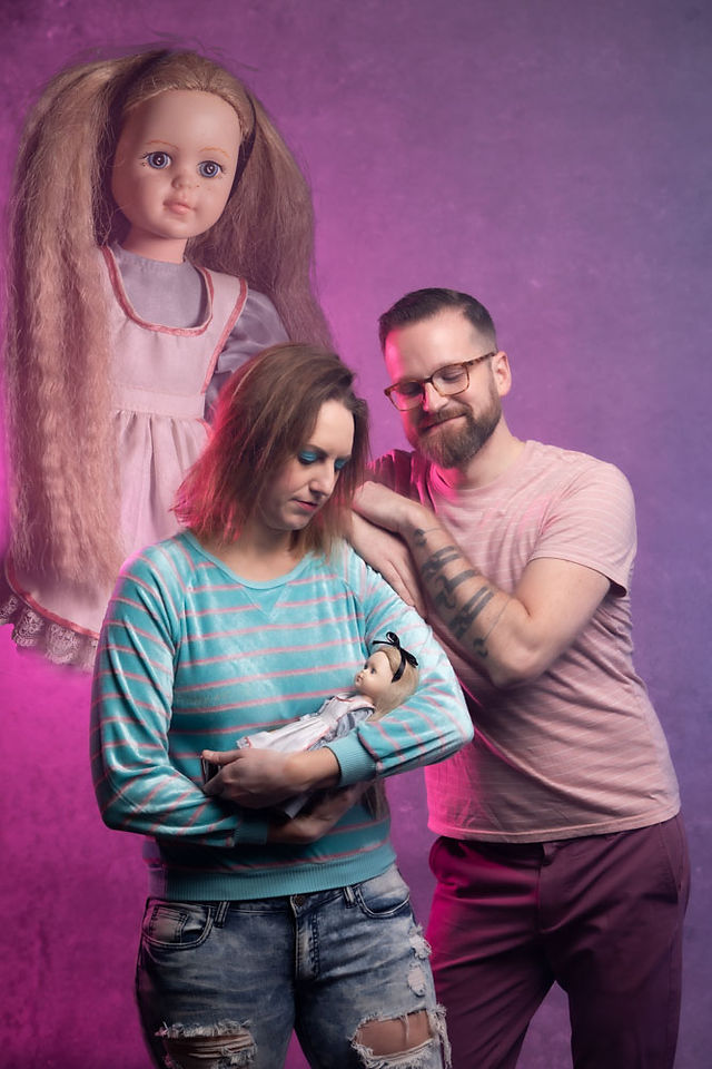 The ultimate Awkward 80's portrait photography session at Portland photo studio, hillarios, quirky, nostalgic holiday and year-round mini-session