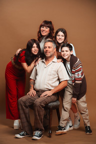 The ultimate Awkward 80's portrait photography session at Portland photo studio, hillarios, quirky, nostalgic holiday and year-round mini-session