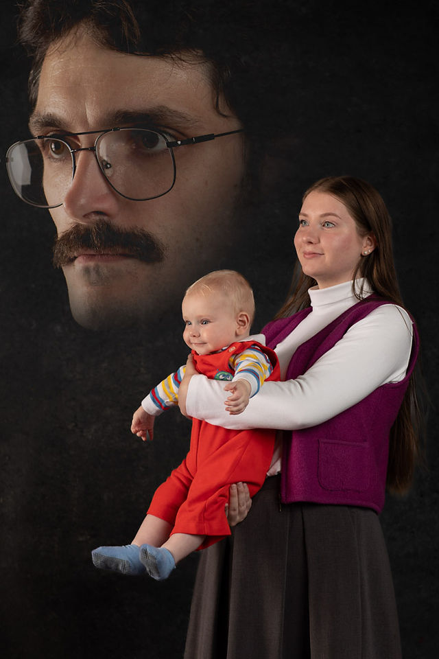 Awkward '80s family in photography studio